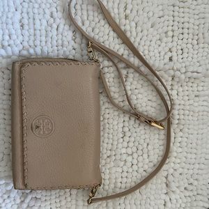 Tory Burch crossbody wallet purse!